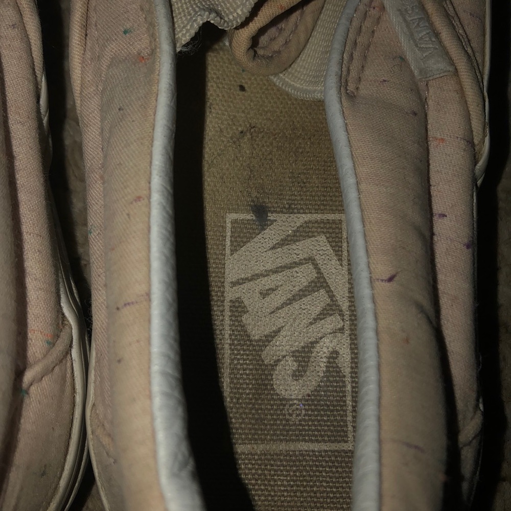 Vans - Picture 6 of 7